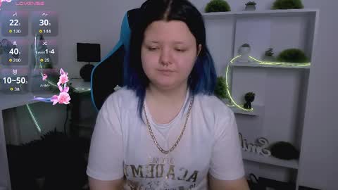 Luna online show from 04-04-26, 06:22