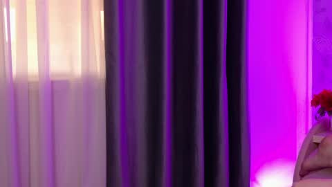 lunababe_ online show from 05-23-26, 11:03