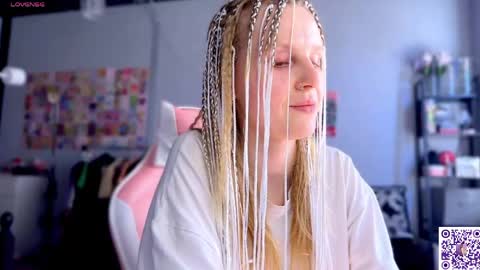 Britney online show from 05-23-26, 01:15