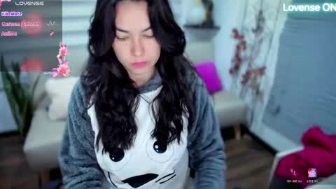 Luna online show from 04-12-26, 03:44