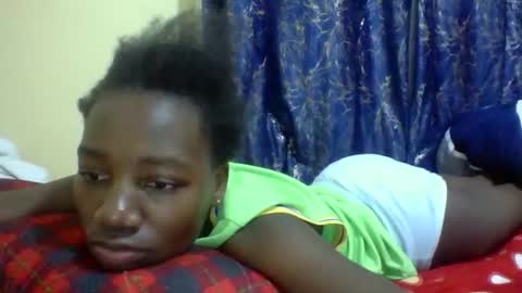 lunah_kitty online show from 04-23-26, 01:40