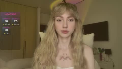 Luna online show from 05-11-26, 01:22