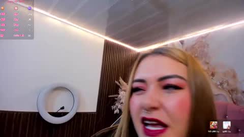 Snapshot of lunakitty_tay chatting on 07-08-26, 11:37 LUNA KITTY online show from 07-08-26, 11:37