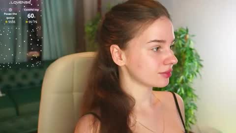 lunaolivia_ online show from 05-05-26, 01:30