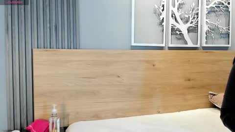 Snapshot of lunar_leen chatting on 11-17-25, 05:08 Luna online show from 11-17-25, 05:08