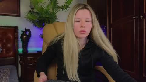 Luna Rishi online show from 04-16-26, 07:42