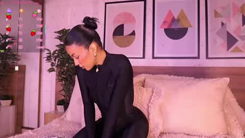 Luna Ruso  online show from 03-24-26, 08:25