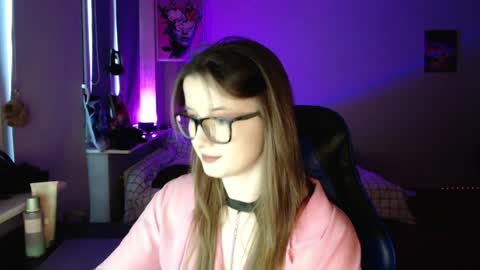 LunaXcherry online show from 04-09-26, 05:18