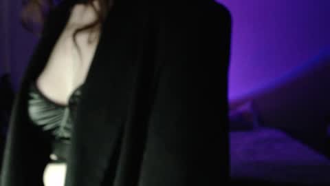 Snapshot of lunaxcherry chatting on 04-21-26, 06:12 LunaXcherry online show from 04-21-26, 06:12