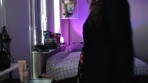 Snapshot of lunaxcherry chatting on 04-22-26, 04:41 LunaXcherry online show from 04-22-26, 04:41
