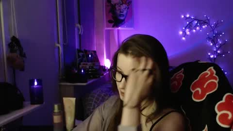 Snapshot of lunaxcherry chatting on 04-29-26, 06:36 LunaXcherry online show from 04-29-26, 06:36