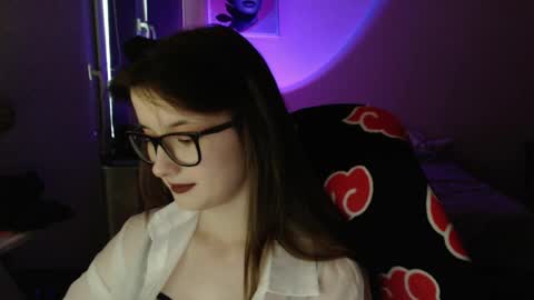Snapshot of lunaxcherry chatting on 05-26-26, 06:37 LunaXcherry online show from 05-26-26, 06:37