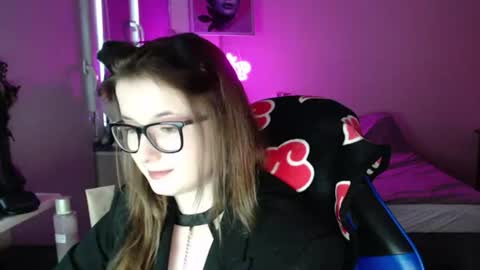 Snapshot of lunaxcherry chatting on 06-09-26, 06:08 LunaXcherry online show from 06-09-26, 06:08