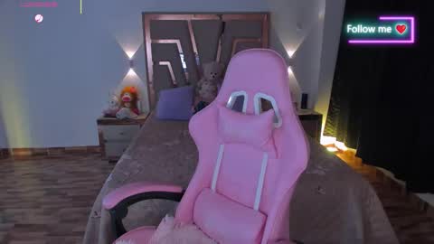 LUNA ROSE online show from 03-25-26, 04:07