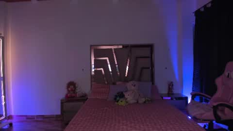 Snapshot of lunna_roosee chatting on 06-17-26, 12:24 LUNA ROSE online show from 06-17-26, 12:24
