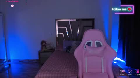 Snapshot of lunna_roosee chatting on 06-19-26, 01:10 LUNA ROSE online show from 06-19-26, 01:10