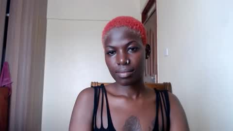 luo_queen online show from 06-06-26, 09:25