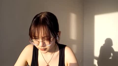 Snapshot of lupefaulker chatting on 03-17-26, 02:09 Roxie online show from 03-17-26, 02:09