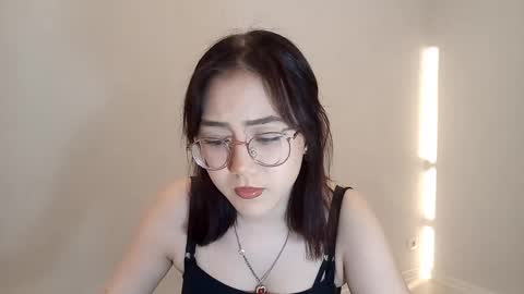 Snapshot of lupefaulker chatting on 03-20-26, 02:11 Roxie online show from 03-20-26, 02:11