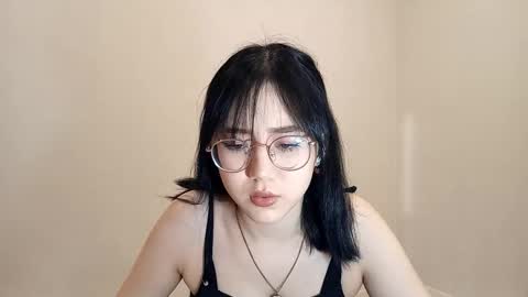 Snapshot of lupefaulker chatting on 03-27-26, 02:06 Roxie online show from 03-27-26, 02:06