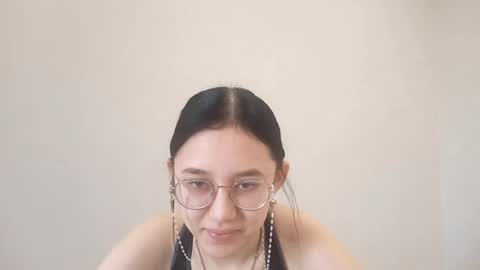 Snapshot of lupefaulker chatting on 04-07-26, 02:50 Roxie online show from 04-07-26, 02:50