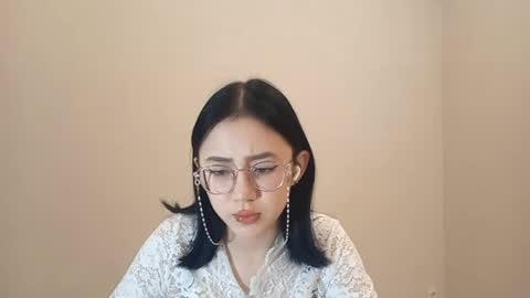 Snapshot of lupefaulker chatting on 04-10-26, 02:22 Roxie online show from 04-10-26, 02:22