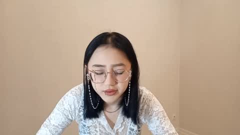 Snapshot of lupefaulker chatting on 04-12-26, 02:11 Roxie online show from 04-12-26, 02:11