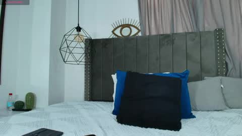Lupita online show from 05-13-26, 03:53