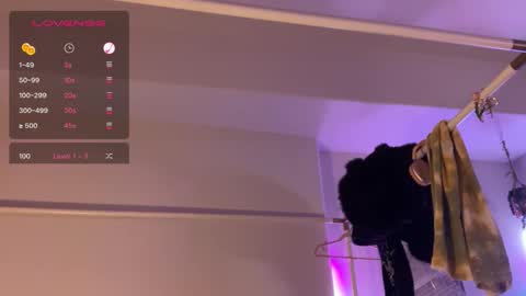 LOLA online show from 01-08-26, 03:42