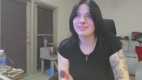 Snapshot of lustfullives chatting on 01-03-25, 04:11 LustfulLives online show from 01-03-25, 04:11