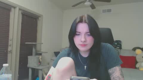 Snapshot of lustfullives chatting on 02-07-25, 01:04 LustfulLives online show from 02-07-25, 01:04