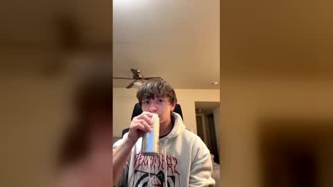 Snapshot of lustfullives chatting on 01-16-26, 05:11 LustfulLives online show from 01-16-26, 05:11