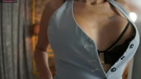 Snapshot of lustfulsin_ chatting on 06-10-26, 06:07 Deea And Chris online show from 06-10-26, 06:07