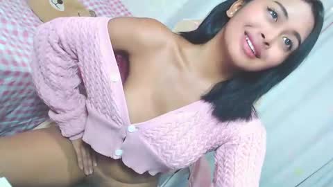 Snapshot of lustykeisha chatting on 06-09-26, 02:01 KEISHA - DONT FORGET TO FOLLOW ME AND GIVE ME THUMBS UP 3 online show from 06-09-26, 02:01