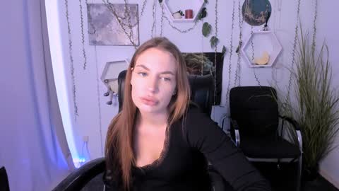 lusy_puff online show from 12-15-24, 03:42