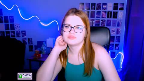 lusy_puff online show from 03-02-25, 04:42