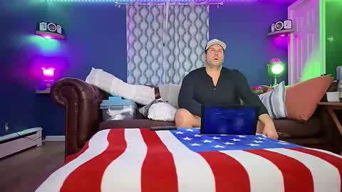 Snapshot of luv2watch1980 chatting on 11-12-25, 09:53 luv2watch1980 online show from 11-12-25, 09:53