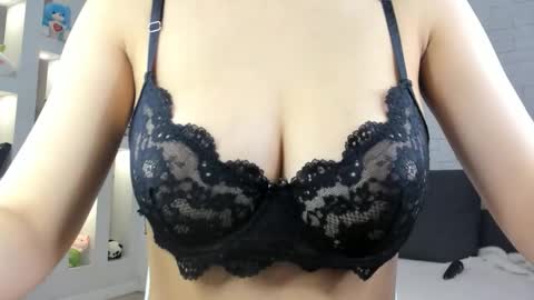 Yuna online show from 03-04-26, 01:28