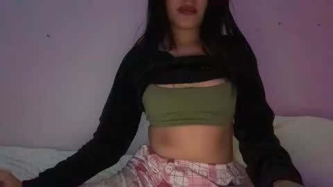 Snapshot of luvie8888 chatting on 02-04-26, 02:39 Luviee online show from 02-04-26, 02:39