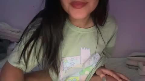 Snapshot of luvie8888 chatting on 02-07-26, 01:26 Luviee online show from 02-07-26, 01:26