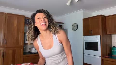 Reesa online show from 07-11-26, 02:36