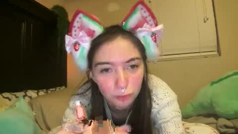 luvrxstarx online show from 12-18-25, 04:40