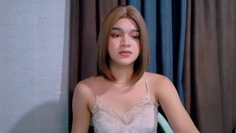 queen lux online show from 02-12-26, 05:13