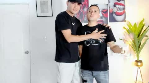 Snapshot of luxhousexx chatting on 04-13-26, 01:22 Jackson and Matt online show from 04-13-26, 01:22