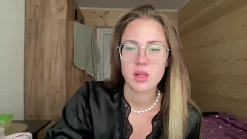 Katie online show from 07-30-26, 06:34