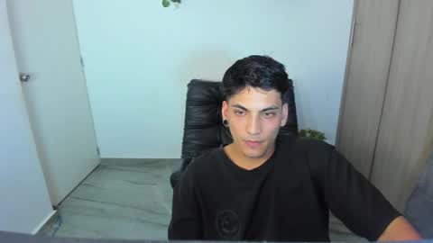 Snapshot of luxrx chatting on 05-06-26, 01:14 luxrx online show from 05-06-26, 01:14