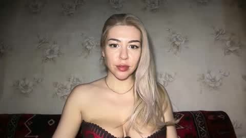 LuxSonyaStar online show from 05-09-26, 08:58