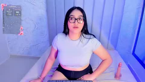 Snapshot of lya_dubois_ chatting on 07-02-26, 10:38 LYA DUBOIS online show from 07-02-26, 10:38