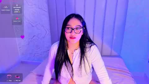 Snapshot of lya_dubois_ chatting on 07-14-26, 08:14 LYA DUBOIS online show from 07-14-26, 08:14