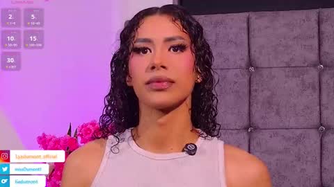 Snapshot of lyadumont chatting on 02-02-26, 01:04 LYA online show from 02-02-26, 01:04